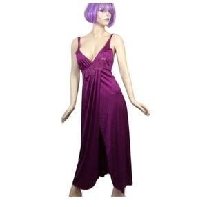 70s Vintage Vanity Fair purple nightgown. Large
